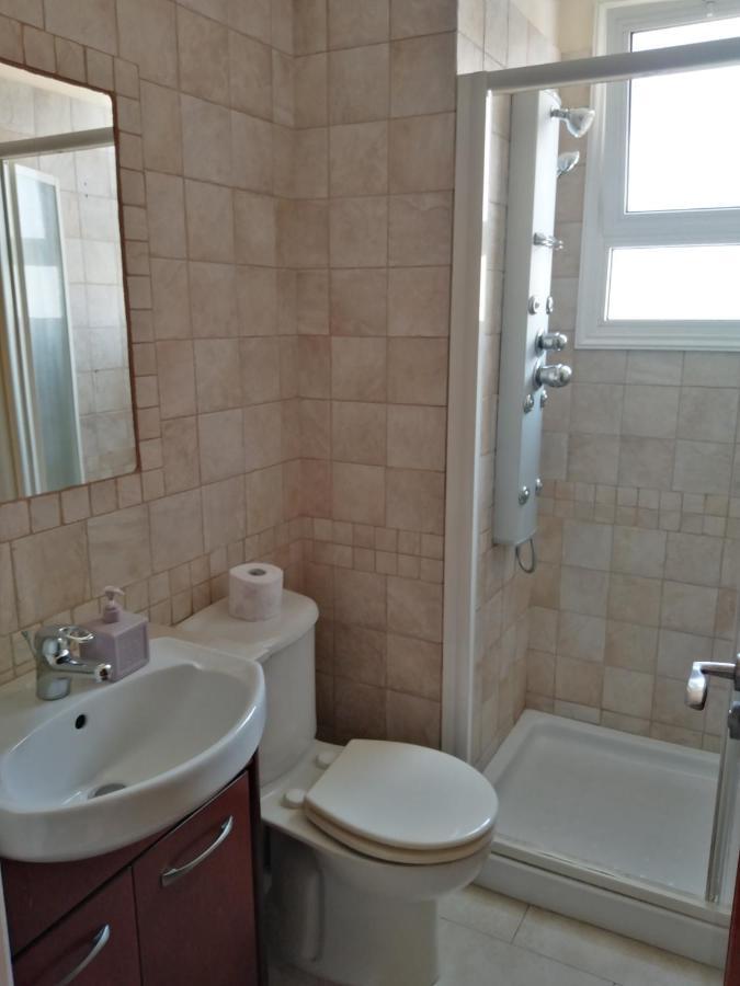 Kato Paphos Suites Екстериор снимка